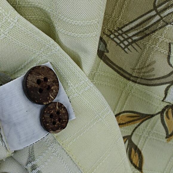 Tommy Bahama Hawaiian Shirt Size Men's Size XL Ukulele Coconut Cocktails Aloha - Picture 7 of 7